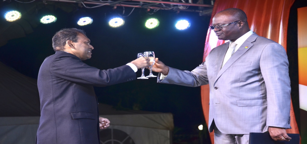 High Commissioner raising a toast with Deputy Foreign Affairs and Regional Integration Minister of Ghana during Republic Day Reception 