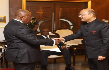 High Commissioner Manish Gupta presents his credentials to President of Ghana